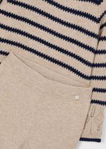 пуловер с брюками