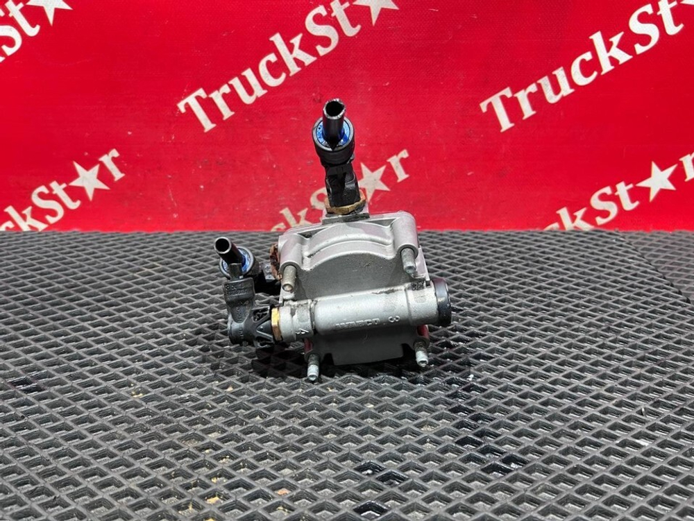 Клапан ускорительный