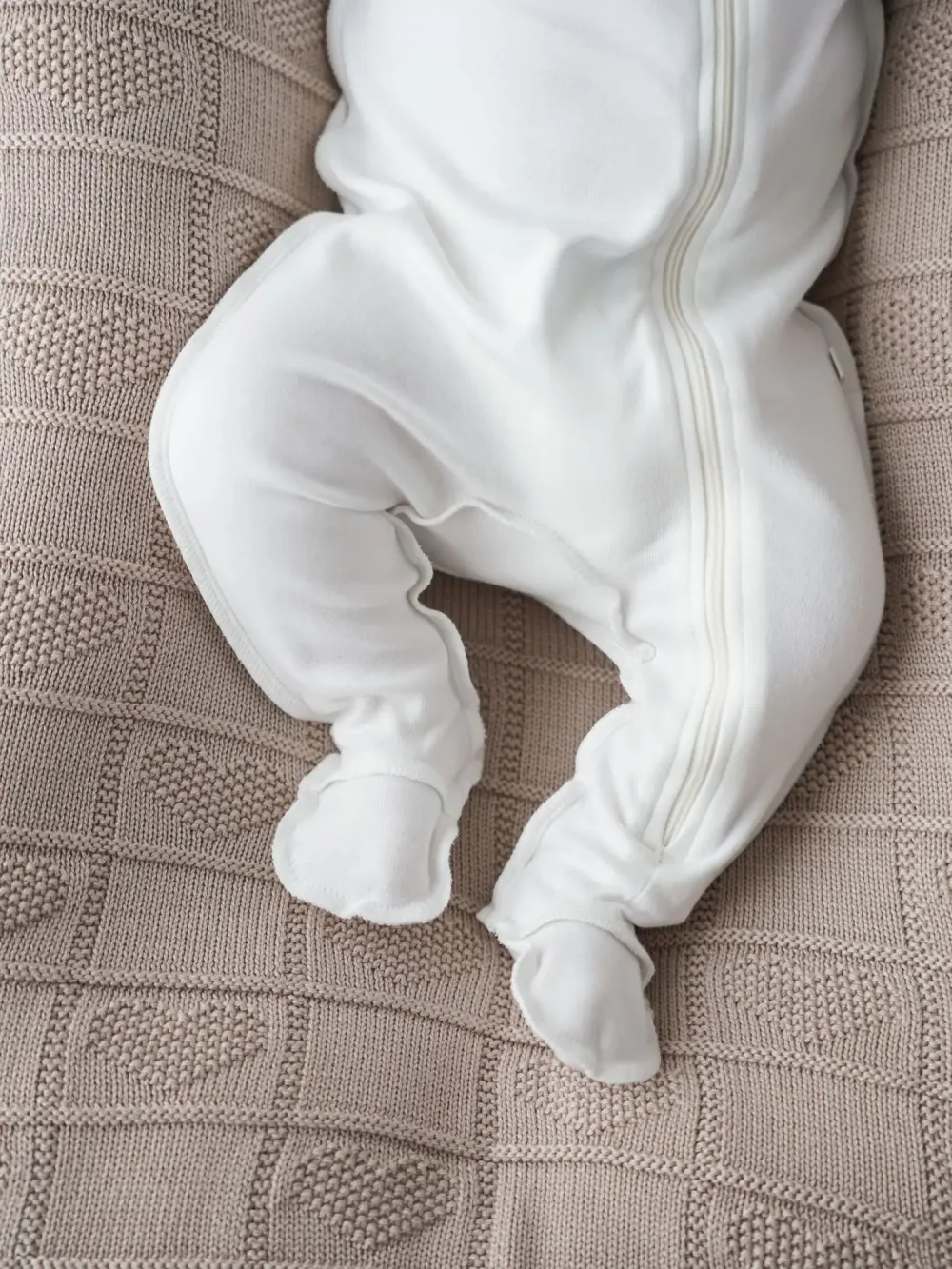 Слип с закрытой ножкой "Сливки" 0+