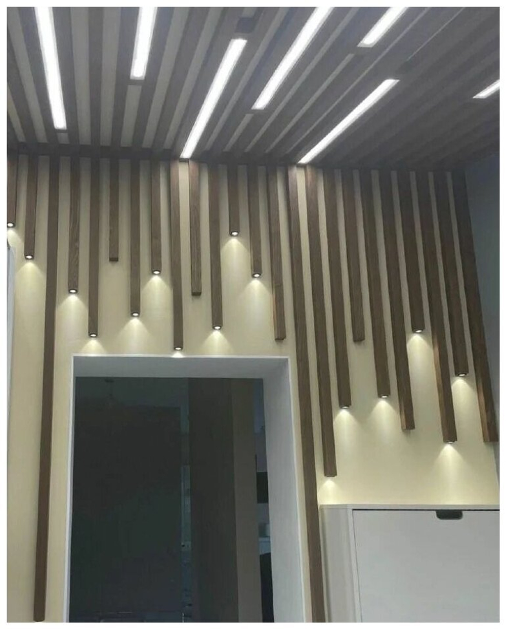 Потолочно-стеновые рейки с подсветкой из Ясеня 40х40мм