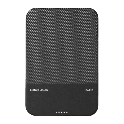 Внешний аккумулятор MagSafe Native Union (Re)Classic Power Bank (Qi2) (5000 мА·ч) Беспроводная зарядка: Qi 15 Вт. Проводная зарядка: USB-C. Сертификация Qi2. Есть LED-индикация и поддержка PD. Энергоёмкость — 19,25 Вт·ч. Максимальная выходная мощность — 2