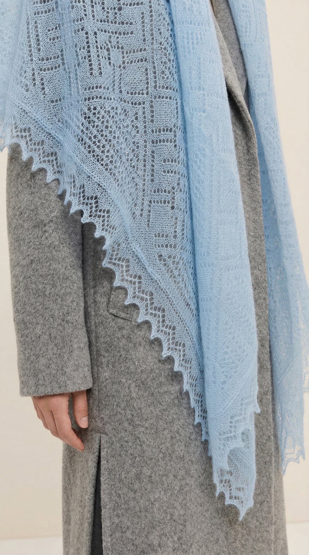 Как носить шаль?