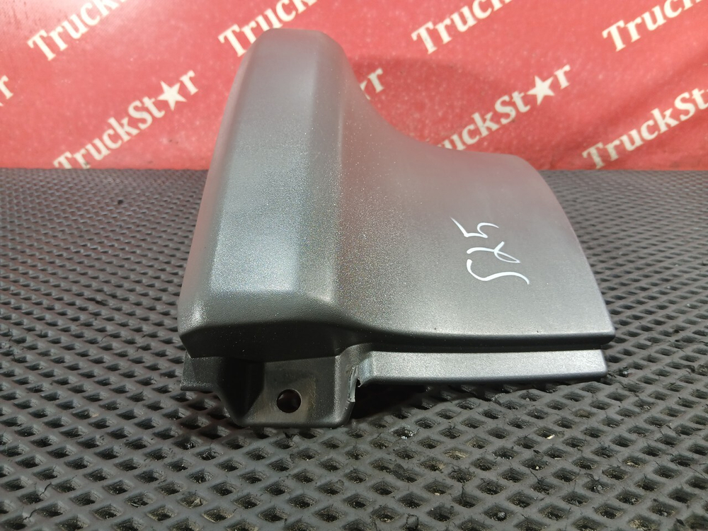 Накладка корпуса фары правая