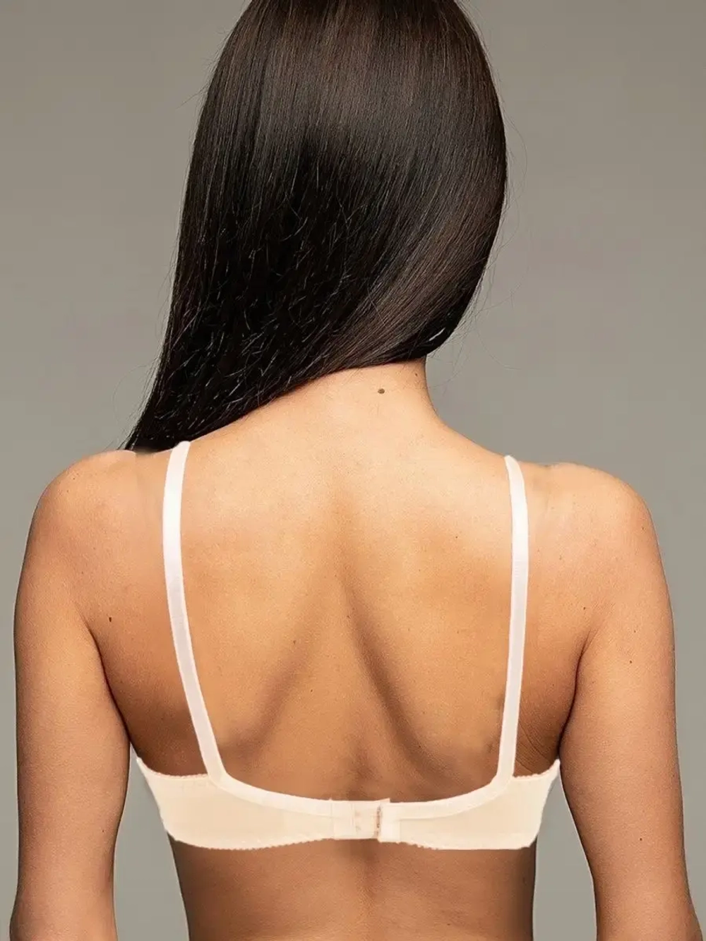 Франзуская модель Бюстгальтера большой размер с косточками