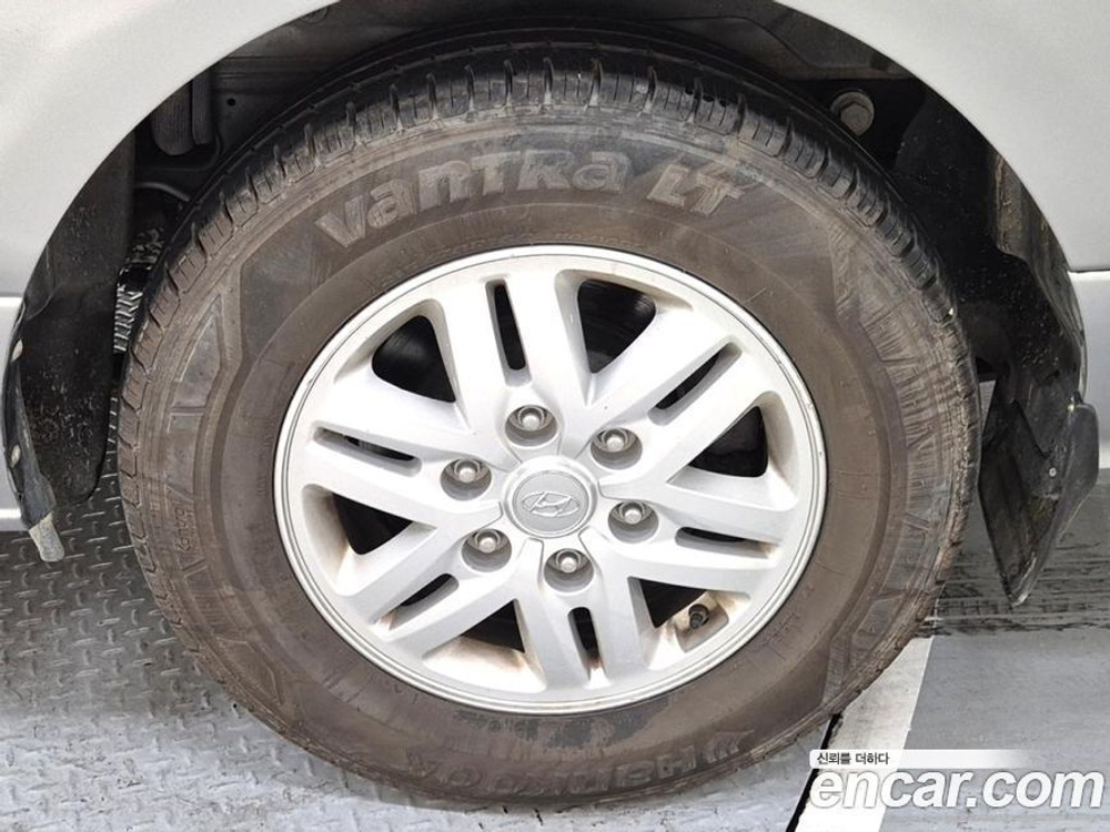 Hyundai The New Grand Starex Van 5-и местный (10.2019)
