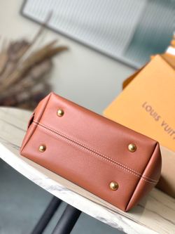 Louis Vuitton Low Key Hobo PM