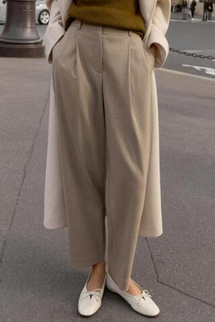 ZARA БРЮКИ С ЗАЩИПАМИ И ЭЛАСТИЧНЫМ ПОЯСОМ СЗАДИ, ПЕСОЧНЫЙ