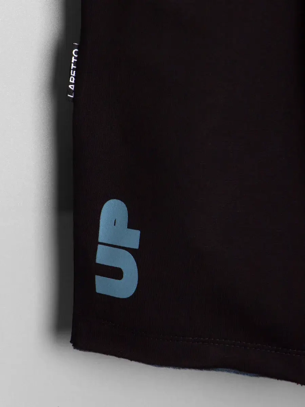 Спортивный костюм для мальчика в школу