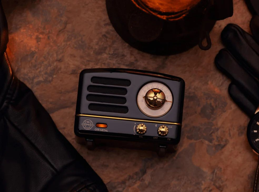 Беспроводная колонка Muzen Sticker красная