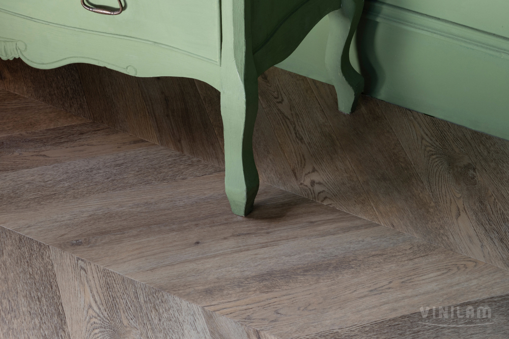 Виниловый ламинат VINILAM PARQUET CHEVRON RI153616CL4 Шеврон Шампань (1,58)