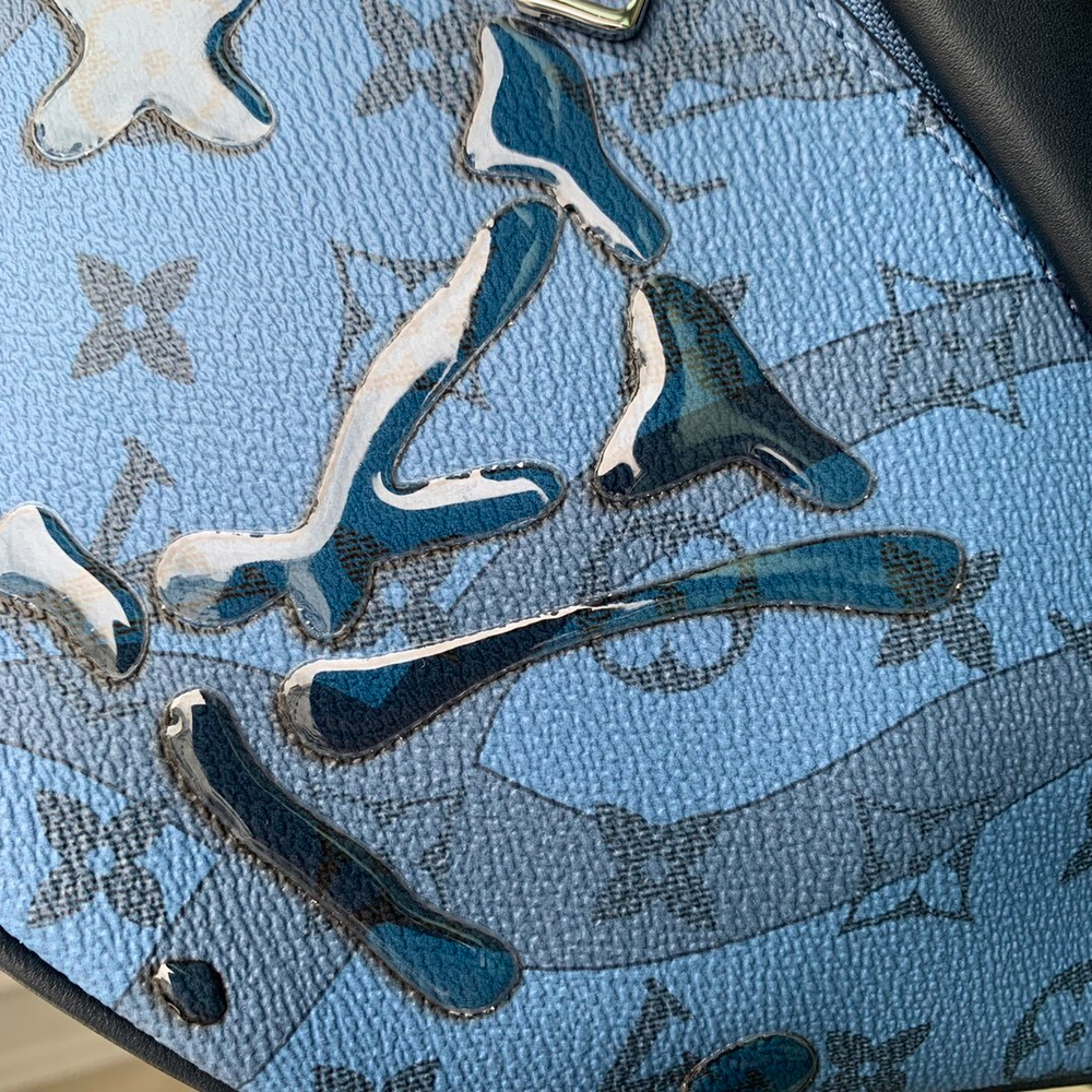 Louis Vuitton Discovery Bumbag