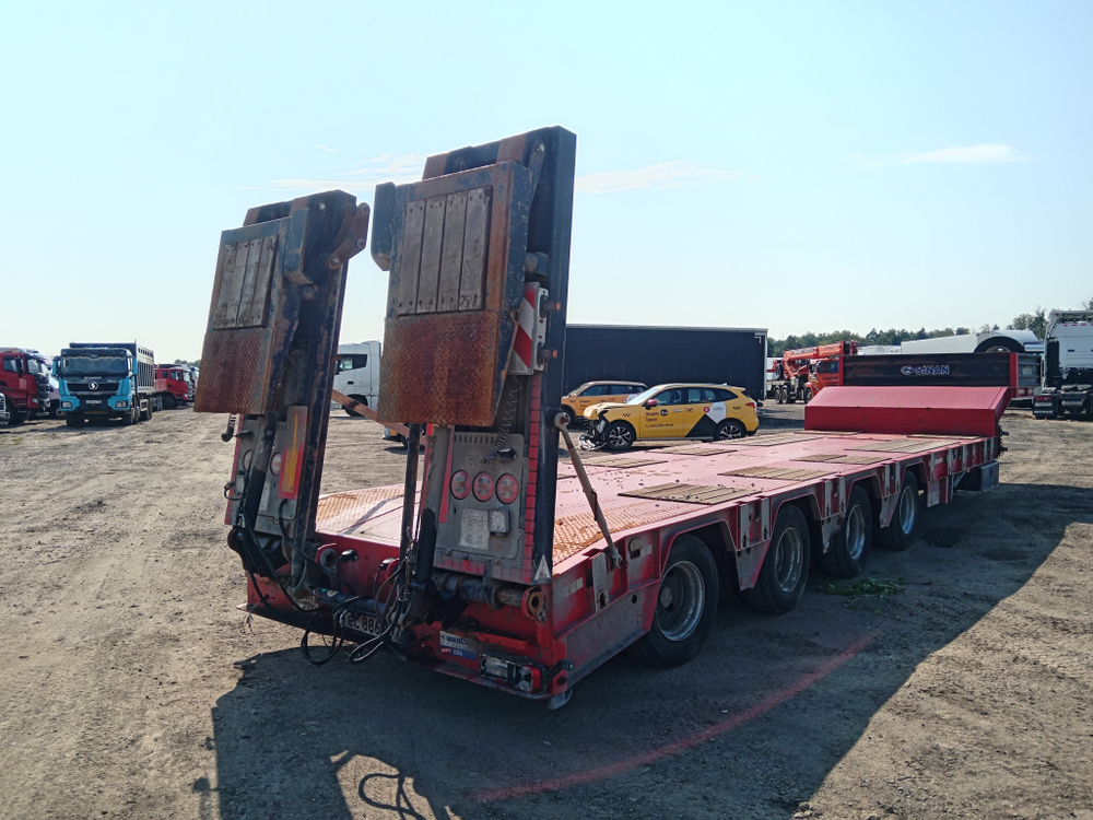 SINANLI TANKER ST4* Полуприцеп тяжеловоз 4 оси ST4FLF (Раздвижной)