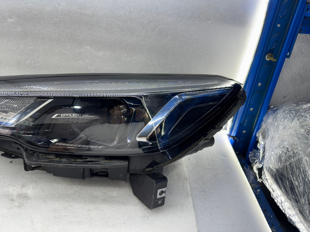 Фара правая LED для BAIC Zhida X3 оригинал
