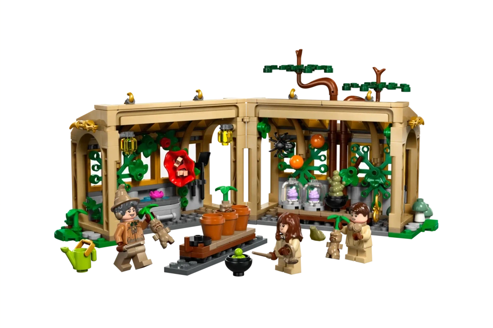 Конструктор LEGO Harry Potter 76445 Замок Хогвартс: Урок гербологии