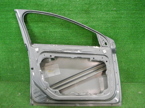 Дверь передняя левая Volvo V40 (2012-2019)