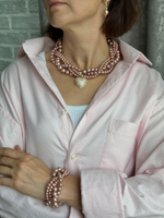 Колье "Одри" жемчуг Майорка в оттенке розовый щербет с большим сердцем из цирконов, оттенок золото