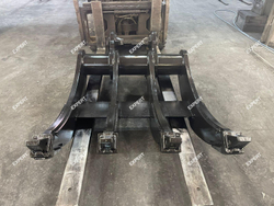 Ковш корчеватель на Экскаватор Terex