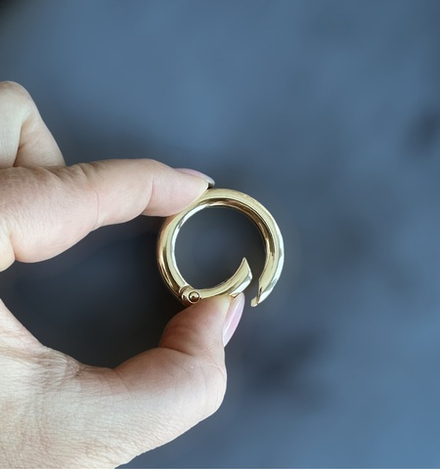 Карабин круглый, цвет золотой