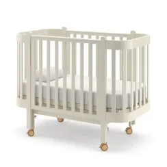 Детская кроватка с продольным маятником Гандылян Молли Ваниль