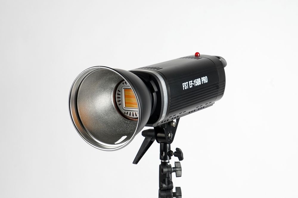 Комплект постоянного света FST EF-150B LED Softbox KIT