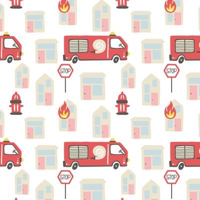 Пожарные машины едут тушить дом