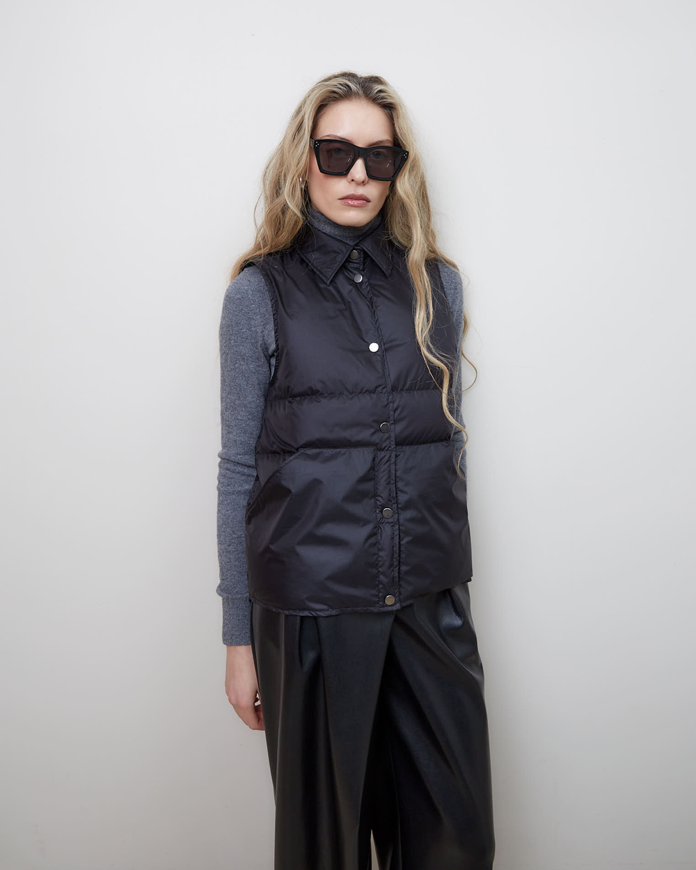 Жилет пуховый из итальянского нейлона черный