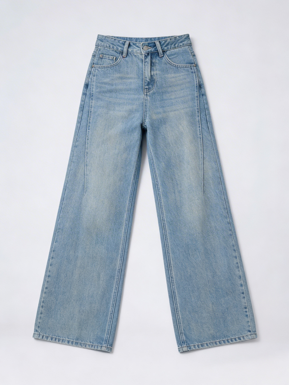 Широкие джинсы с контрастным карманом