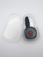 Манометр для шин автомобильный (7.5Атм) в кейсе, аналоговый. Датчик давления в шинах