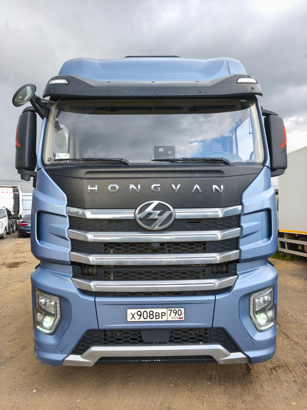 HONGYAN 908 4x2 Седельный тягач 908 (Дизельный, 12,9 л, 517 л.с., АТ)