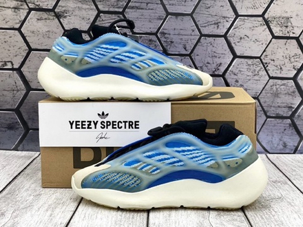 Yeezy 700 V3 Arzareth