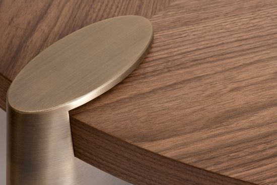 58DB-CT17191LT Стол журнальный св.орех Kong d138*33см,столешница d120