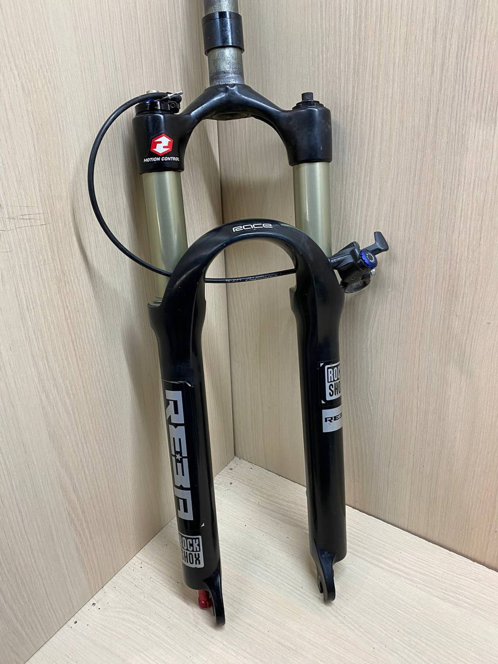 Вилка для велосипеда Rock Shox Reba Race 26