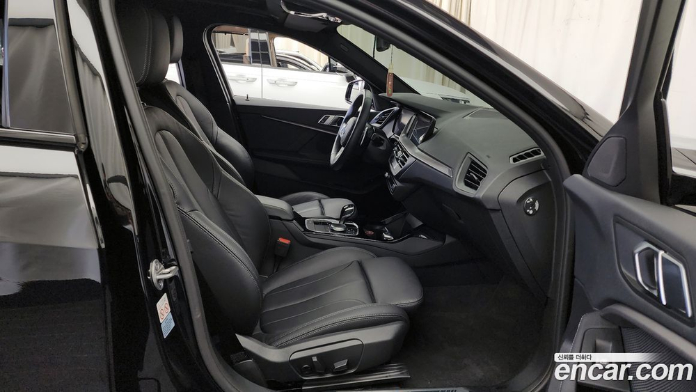 BMW 1 Series (F40) 120i M Sports (01.2022)