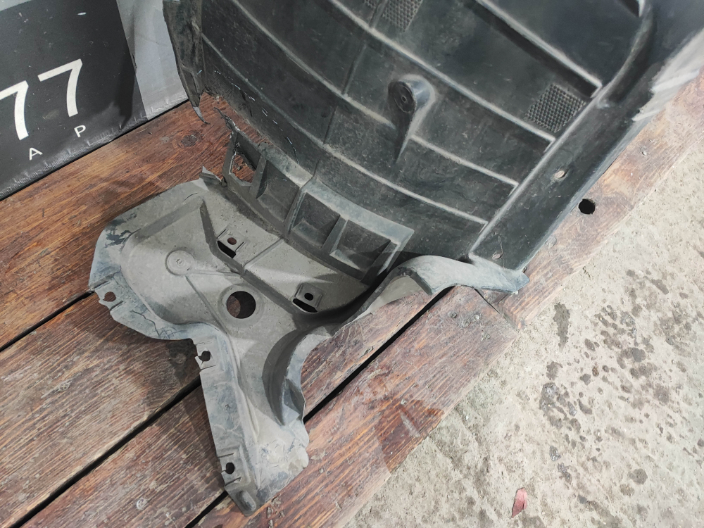 Подкрылок передний правый Nissan X-Trail 3 (T32) 13-19 Б/У Оригинал 638424CB0A