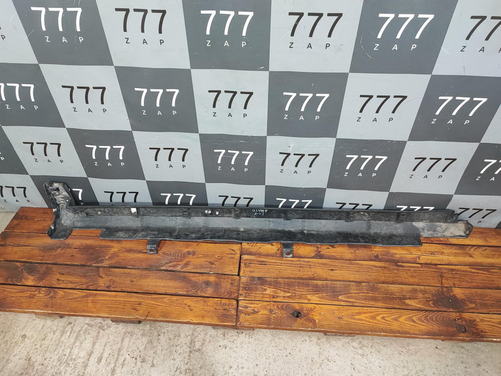 Накладка порога правого Honda CR-V 3 (RE) 07-12 Б/У Оригинал 71800SWWG010M1