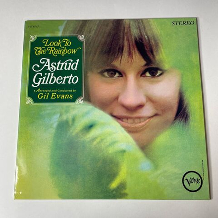 Винтажная виниловая пластинка LP Astrud Gilberto Look To The Rainbow (Germany 2000)