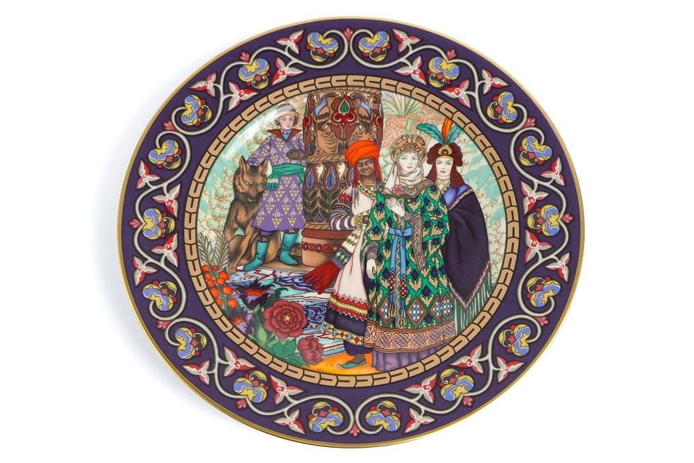 «Свадьба Царевны Елены Прекрасной». Лимитированная декоративная настенная тарелка из серии «Русские сказки» с иллюстрацией из сказки «Жар-птица» в оформлении Бориса Зворыкина