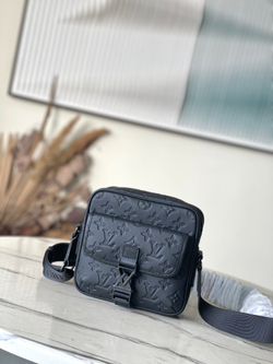 Louis Vuitton Getaway Messenger