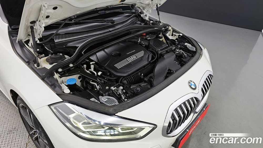 BMW 1 Series (F40) 120i M Sports (11.2021)