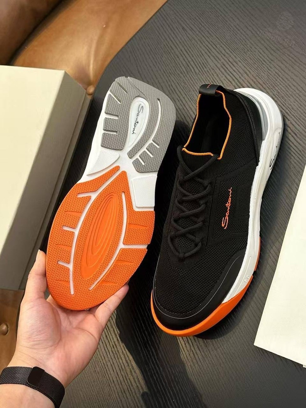 Кроссовки Santoni