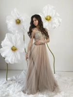 Платье вечернее с расшитым лифом