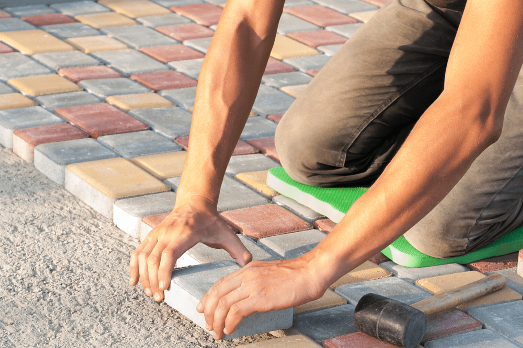 Как правильно укладывать тротуарную плитку