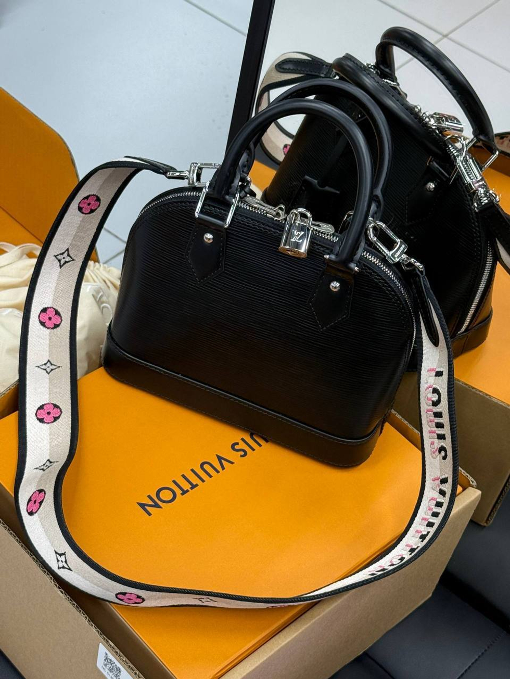 Сумка Louis Vuitton