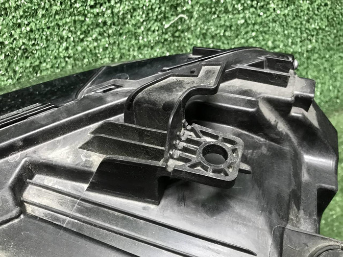 Фара правая Geely Monjaro (2021-н.в.) LED