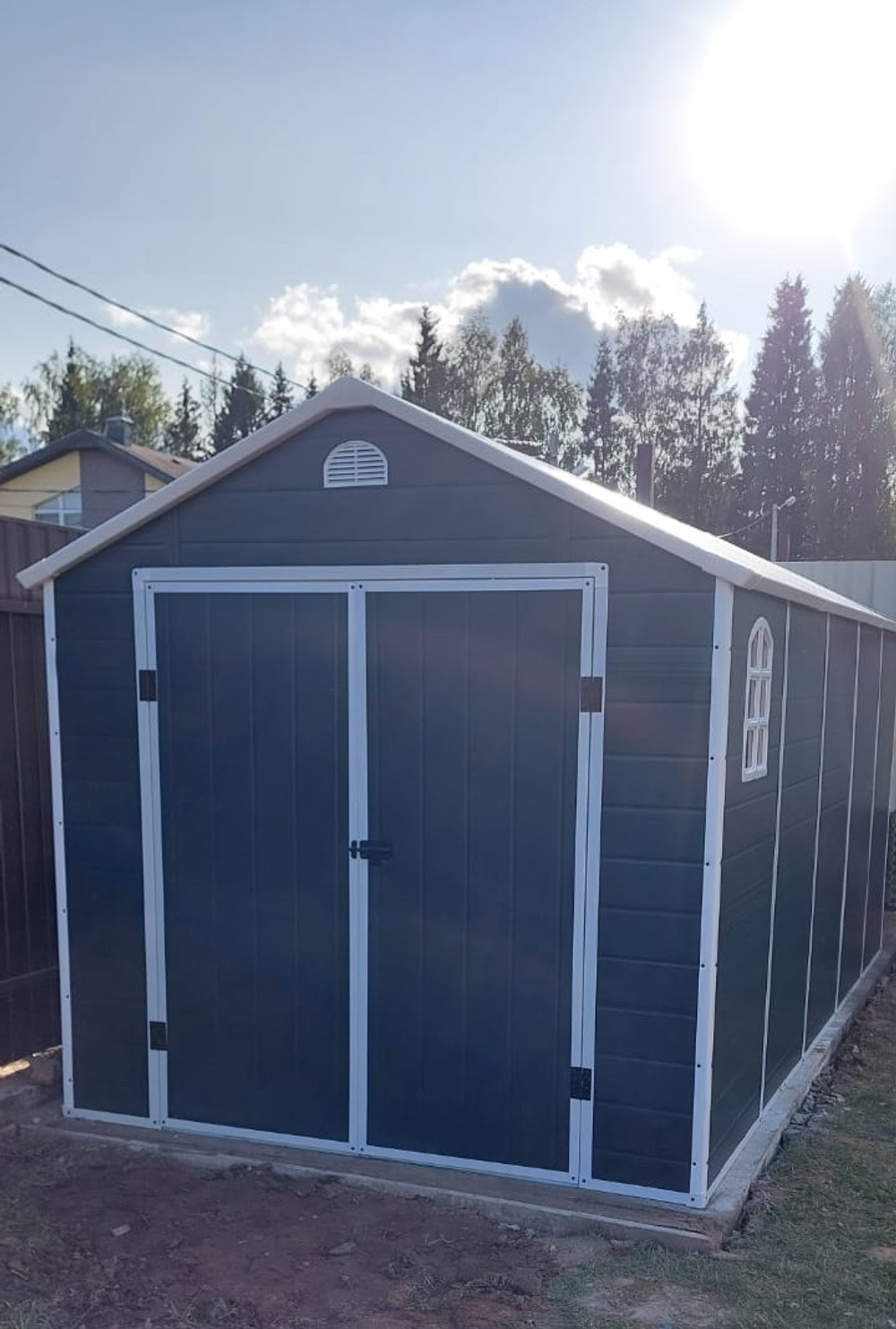 Сарай - гараж пластиковый Black Fox Modernist J 8x15