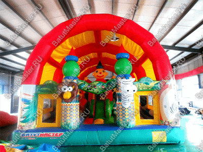 Коммерческий надувной батут "Зверята с крышей" 10*6*6 м