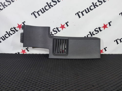 Накладка панели приборов левая 2018г.