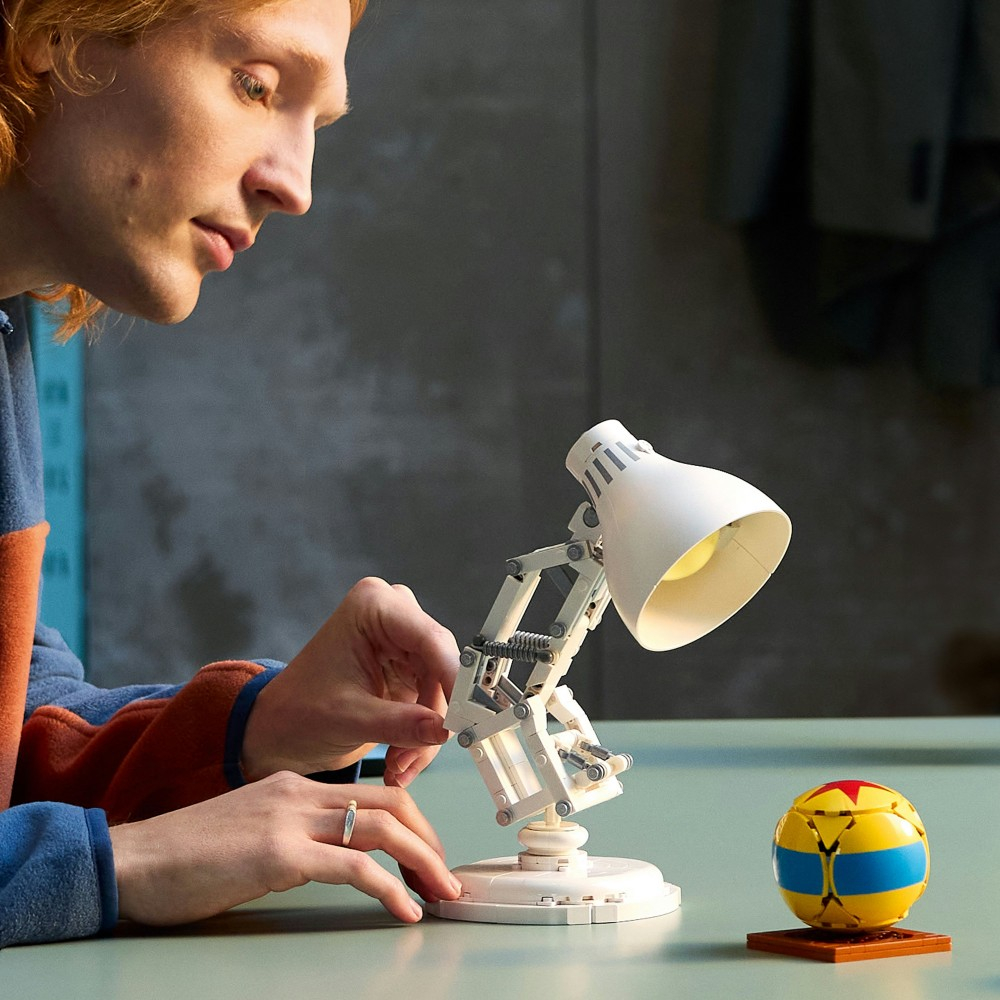 LEGO Ideas - Disney Pixar Luxo Jr. 21357 => LEGO Ideas - Disney Pixar Luxo Jr. 21357