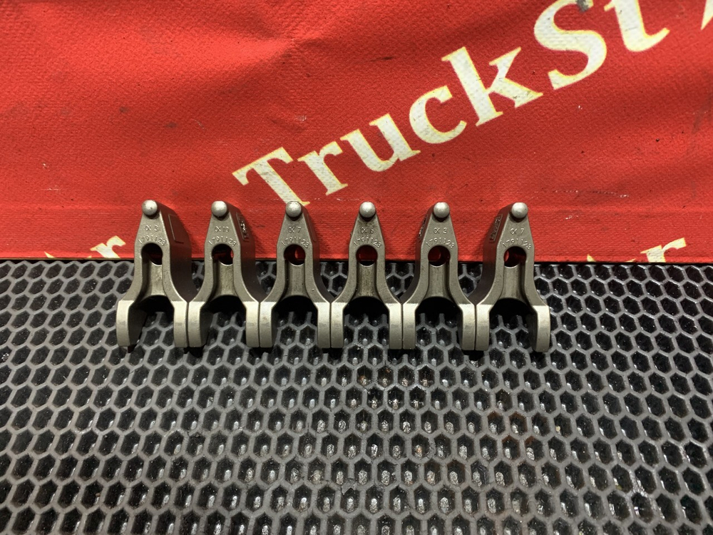 Комплект кронштейнов форсунок двигателя 2021г.