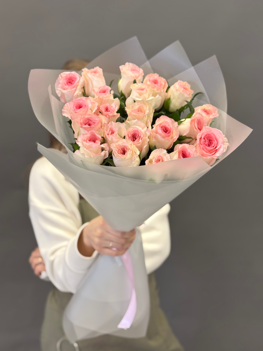 Букет из 25 роз Мандала 60см